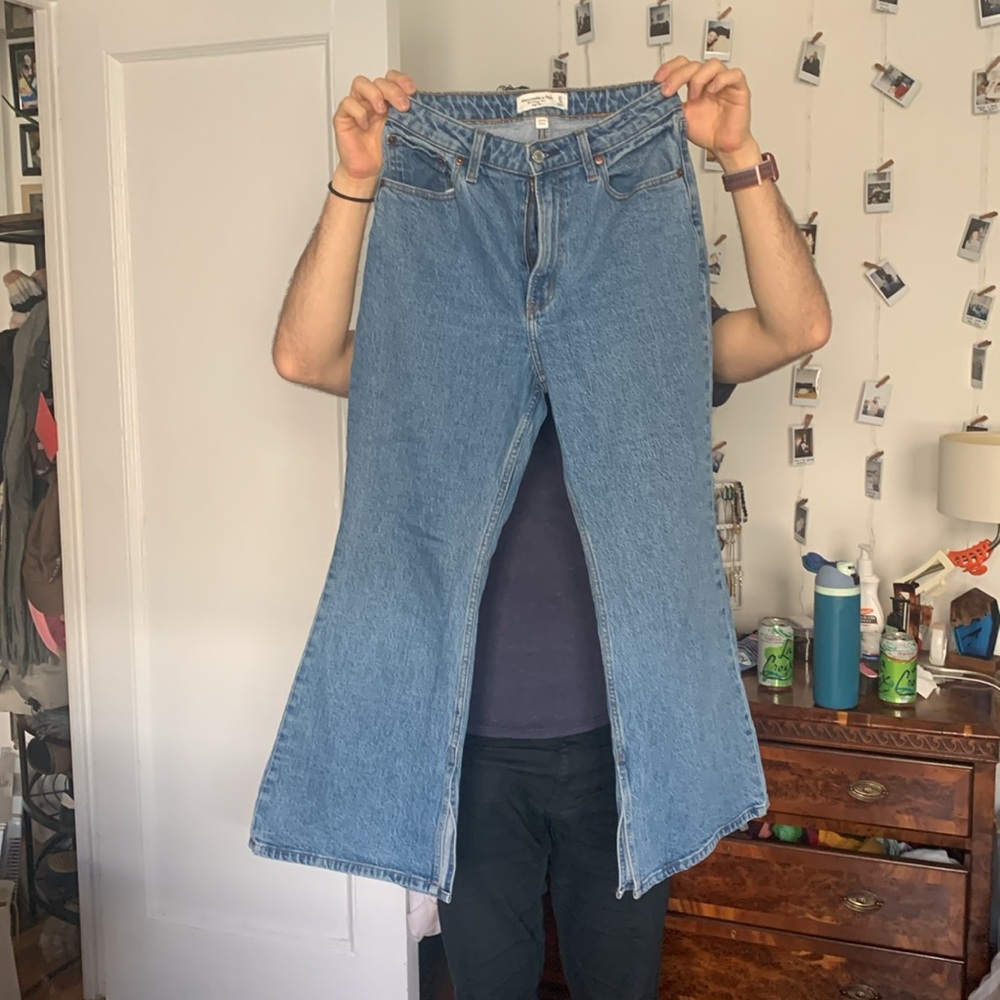 The vintage flare high rise curve love jeans Abercrombie